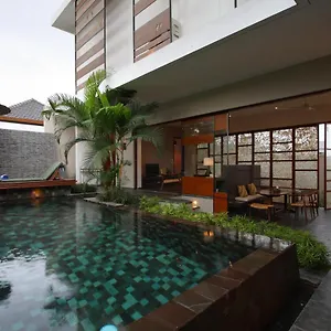 4* Мини-отель Tegal Sari